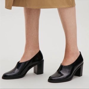 ✨COS✨Round Toe Chunky Patent Heels